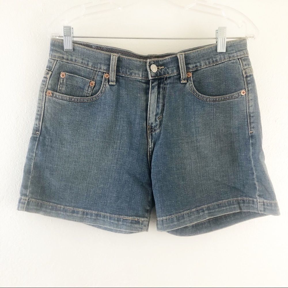 Levi’s Blue Jean shorts 515 size 6